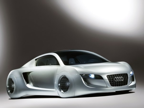 Автомобиль-киногерой Audi RSQ Concept, 2004