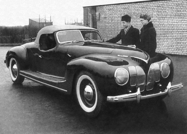 Шестилитровый родстер ЗиС-101-Спорт был спроектирован в 1938 году в КБ экспериментального цеха одноименного завода. К сожалению в серию автомобиль не пошел, так и оставшись прототипом, выпущенным в единственном экземпляре