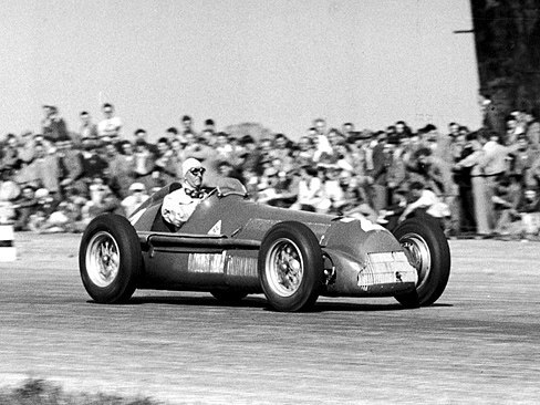 63 года назад - 13 мая 1950 года - в английском городе Сильверстоуне прошла первая гонка первого чемпионата «Формулы-1».