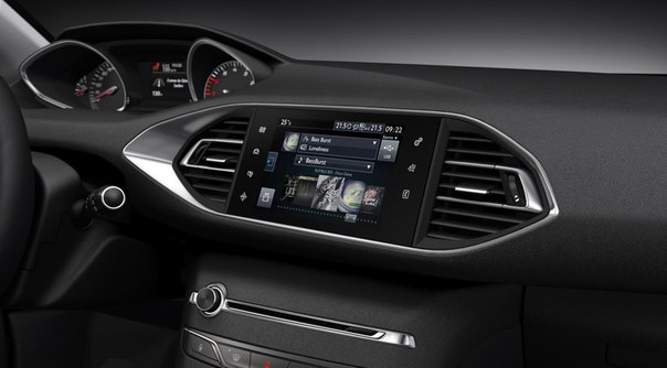 Компания Peugeot рассекретила первую информацию и изображения хэтчбека 308 нового поколения. Официальная презентация автомобиля состоится в рамках Франкфуртского автосалона в сентябре 2013 года.