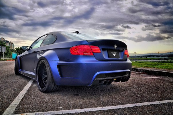 BMW GTRS3 M3 (Vorsteiner)