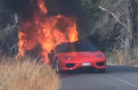 Футболист Эвер Банега потерял в огне спорткар Ferrari 360 Modena