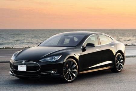 В Tesla намерены создать доступный электрокар