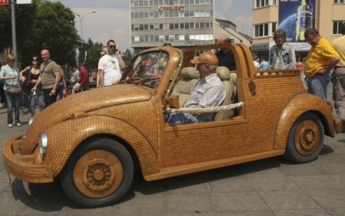 Деревянный Volkswagen Beetle 