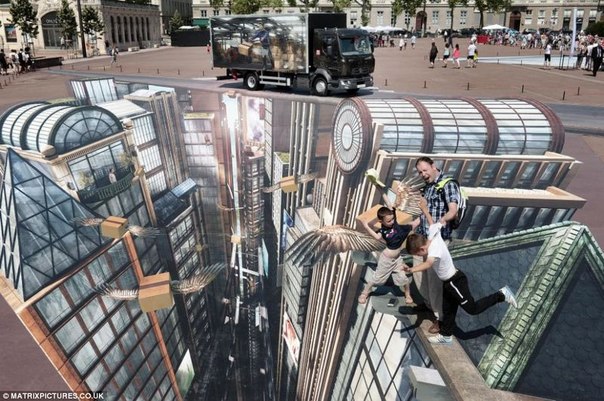 Гигантский 3D стрит-арт, посвящённый новой линейке грузовиков Renault в Лионе