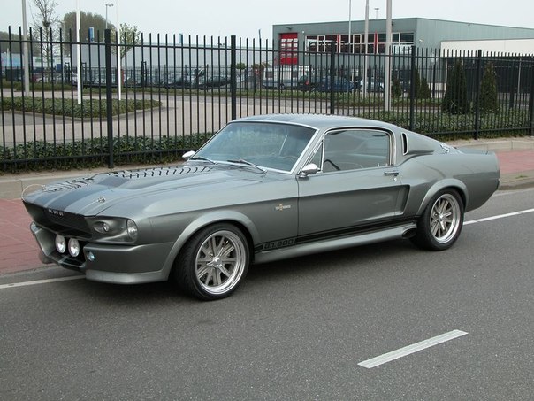 Ford Mustang Shelby Eleanor– это признанная десятилетиями классика американской автомобильной промышленности, которой Генри Форд, несомненно, гордился бы по праву.