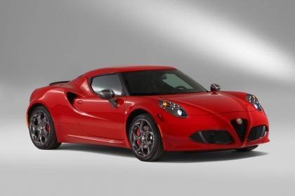 Alfa Romeo 4C будет весить всего 895 килограммов