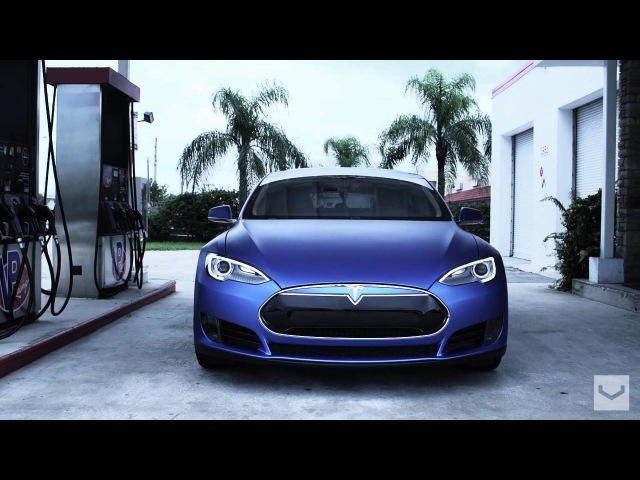 Электрокар Tesla Model S на дисках Vossen Wheels серии VVS-CV1