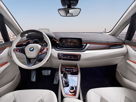 Опубликованы первые фото переднеприводного хэтчбека BMW