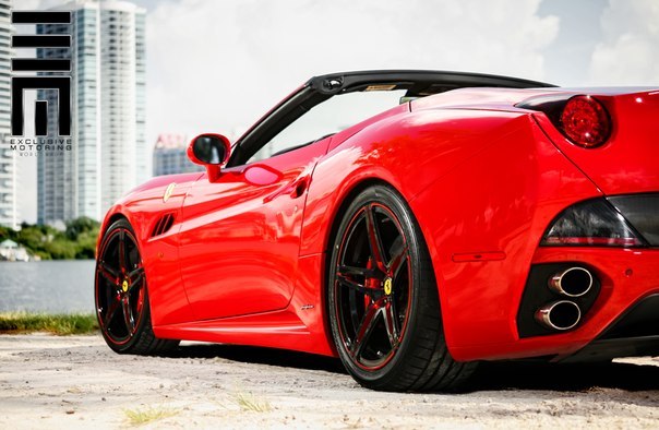 Ferrari California.