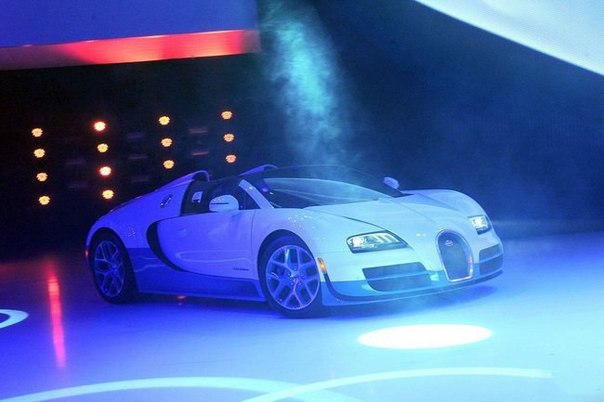 Самый быстрый в мире кабриолет Bugatti Veyron Vitesse