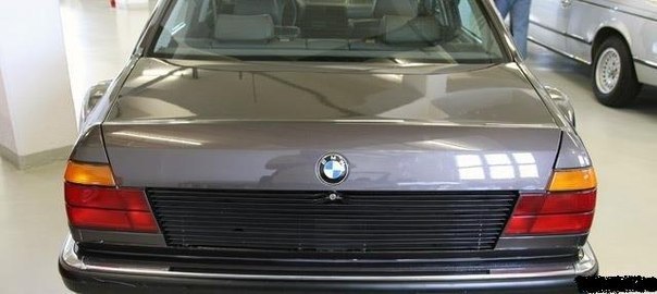 BMW E32... Secret Seven V16
