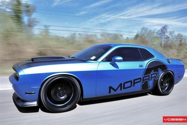 Mopar снабдил Dodge Challenger оптикой от Oracle