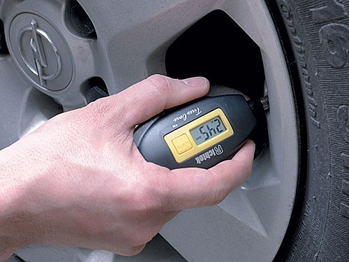 Правильное давление в шинах: Как? чем? и зачем его измерять?