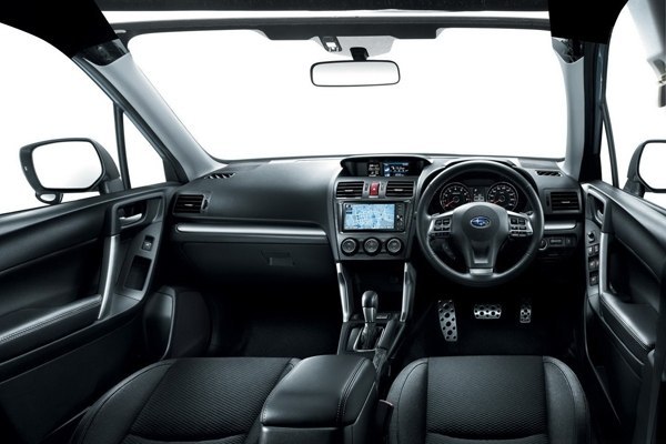 Subaru Forester 2014 - свежие фото и данные