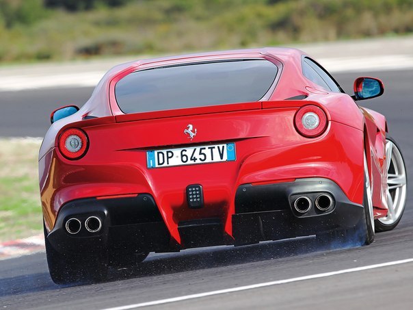 Ferrari F12 berlinetta (дизайн Pininfarina)