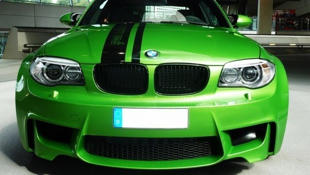 BMW E82 1M Зеленая Мамба