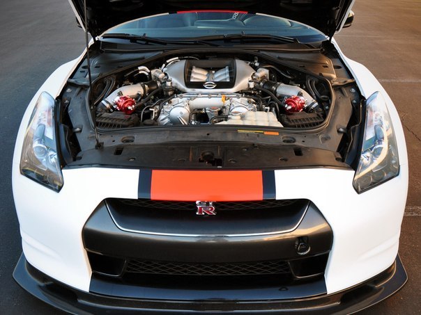 Nissan GT-R, 2012