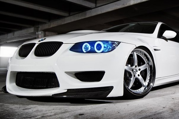 BMW M3 E93 Angel eyes