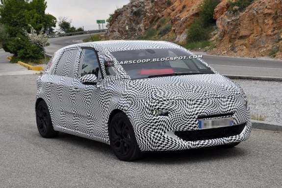 Новый Citroen C4 Picasso попал в объективы папарацци