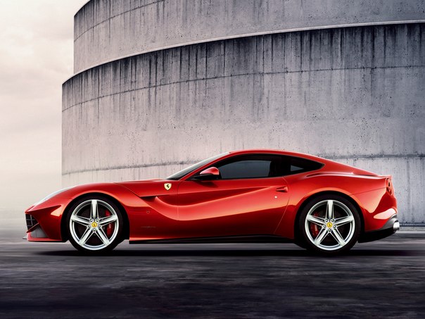 Ferrari F12 Berlinetta (дизайн Pininfarina)